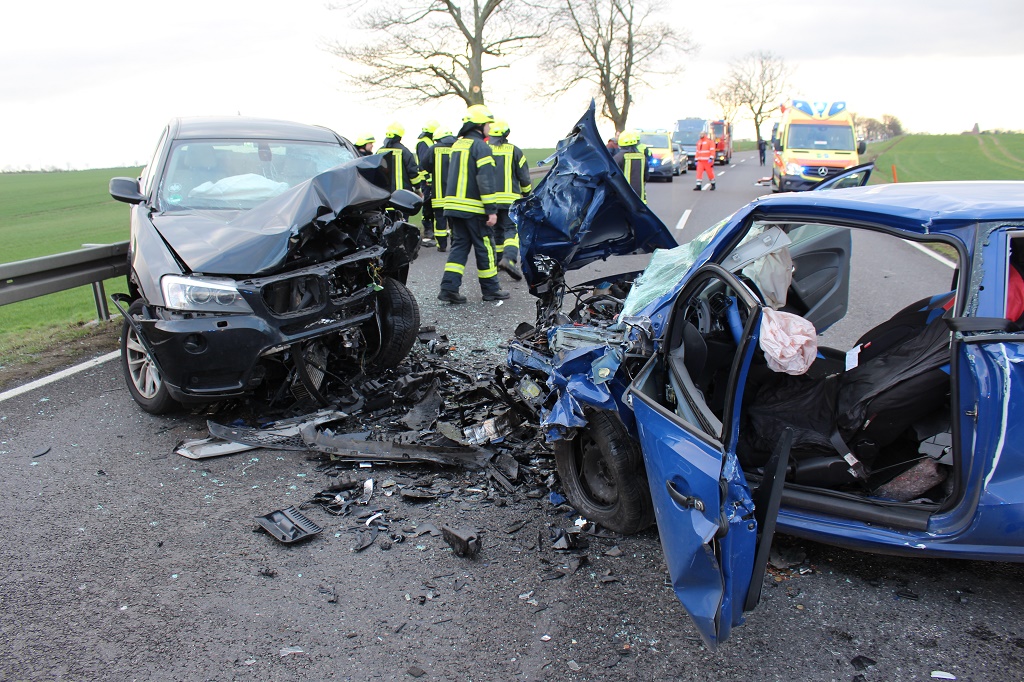 Reportnet24.de - Sekundenschlaf? Schwerer Frontalunfall Auf B5 Im Amt ...