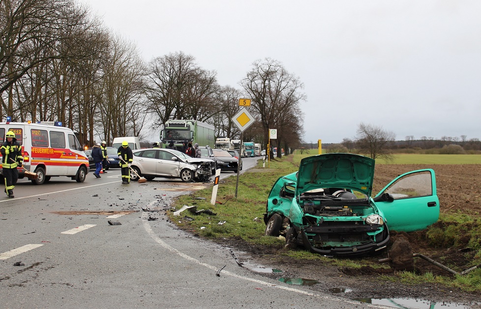 Reportnet24.de - Amt Friesack - 1 Toter Bei Schwerem Unfall Auf B 5 Bei ...